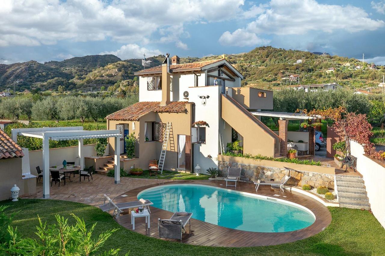 Villa Alcantara Di Charme Graniti Ngoại thất bức ảnh