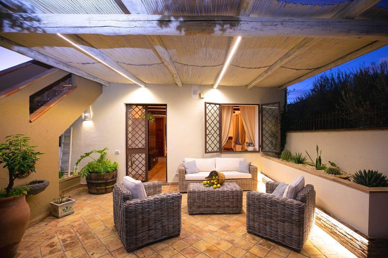 Villa Alcantara Di Charme Graniti Ngoại thất bức ảnh